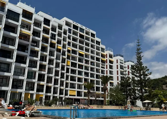 Апартаменты Americas With Pool View Адехе