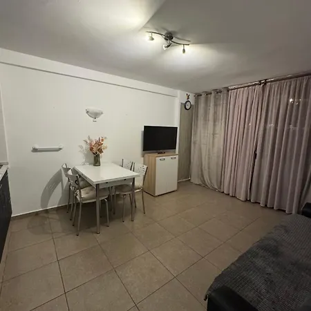 Apartament Americas With Pool View